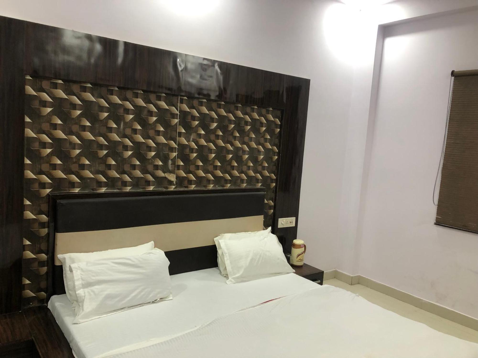 Hotel Kn Plaza Agra (Uttar Pradesh)
